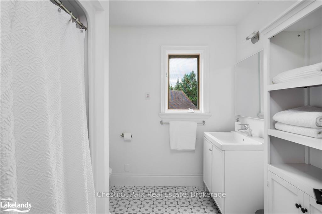 Photo 35 of 3 Burnside Court, Collingwood — HOMEH