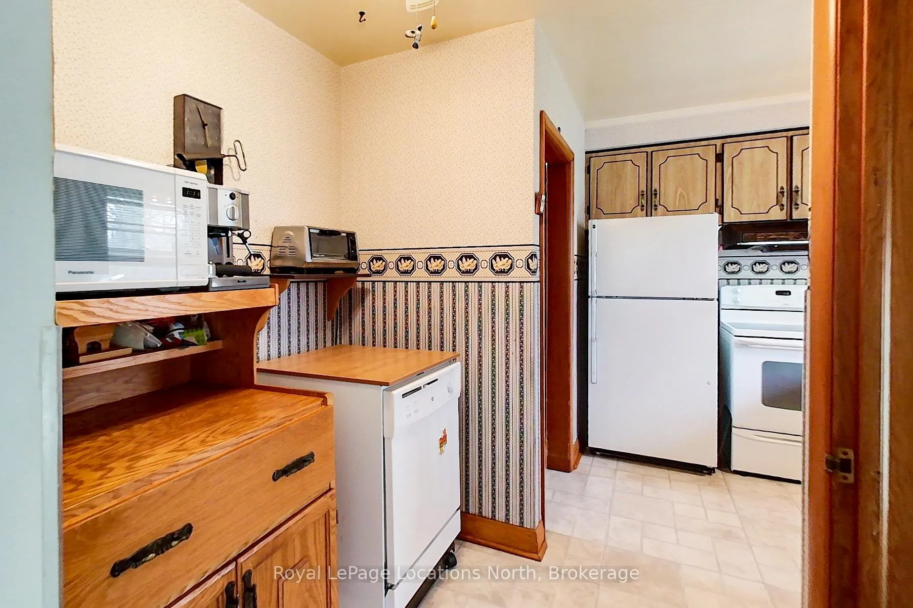 Photo 22 of 212 Kirkwood Drive, Clearview, Stayner — HOMEH
