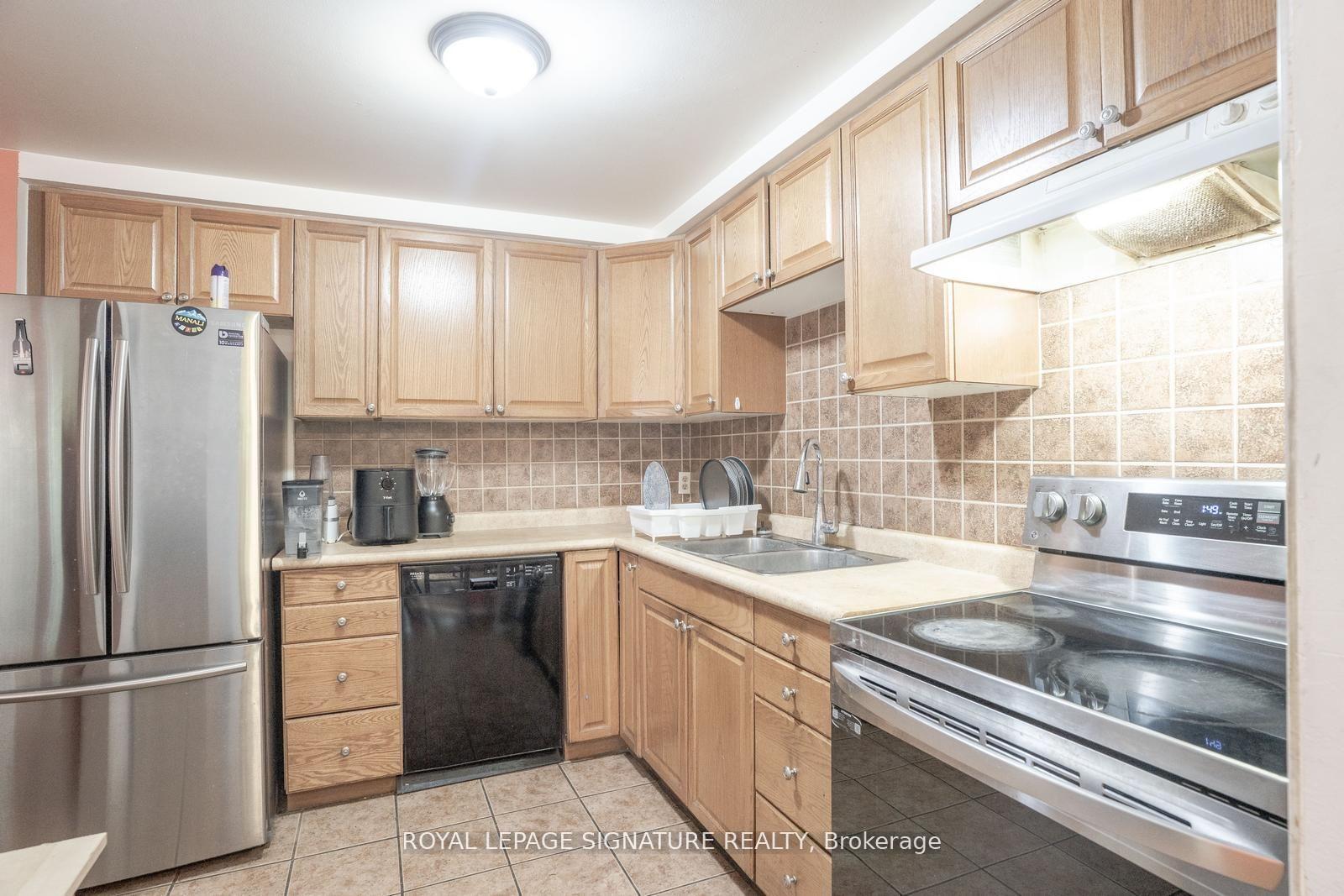 Photo 12 of 78 Grandridge Crescent, Guelph, Willow West/Sugarbush/West Acres — HOMEH