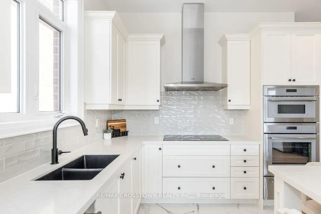 Photo 17 of 27 Muirfield Drive, Barrie, Ardagh — HOMEH