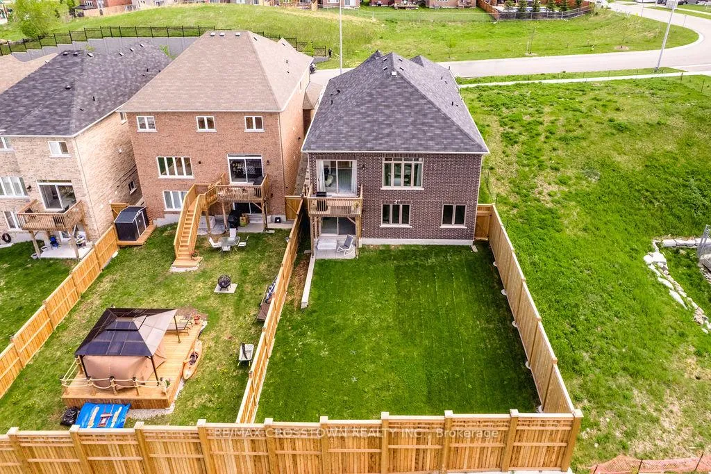 Photo 42 of 27 Muirfield Drive, Barrie, Ardagh — HOMEH