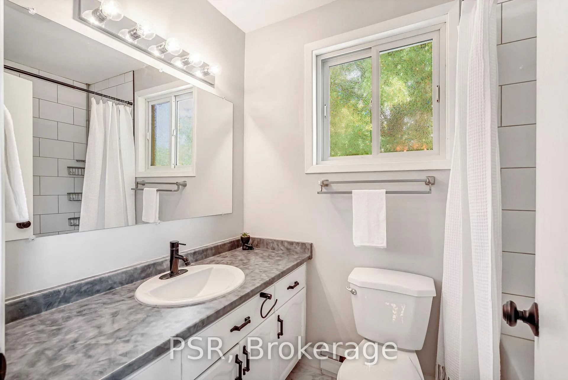 Photo 23 of 218 John Street, Clearview, Stayner — HOMEH
