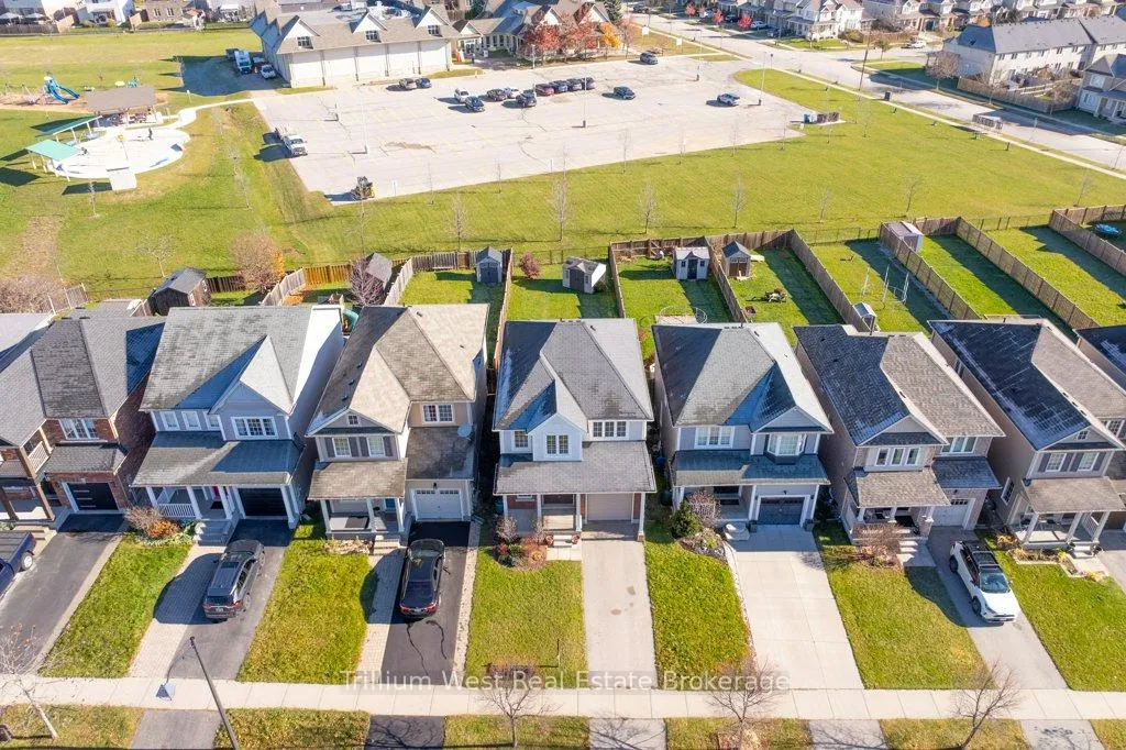 Photo 2 of 247 Norwich Road, Woolwich, Breslau — HOMEH