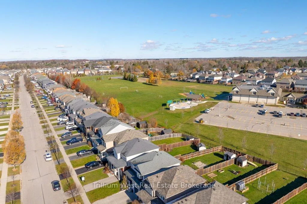 Photo 4 of 247 Norwich Road, Woolwich, Breslau — HOMEH