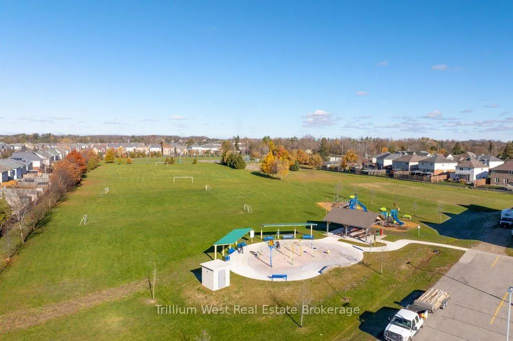 Photo 11 of 247 Norwich Road, Woolwich, Breslau — HOMEH