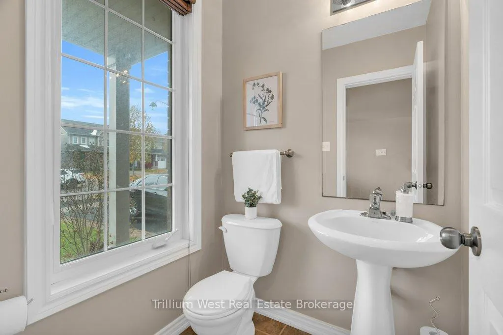 Photo 25 of 247 Norwich Road, Woolwich, Breslau — HOMEH