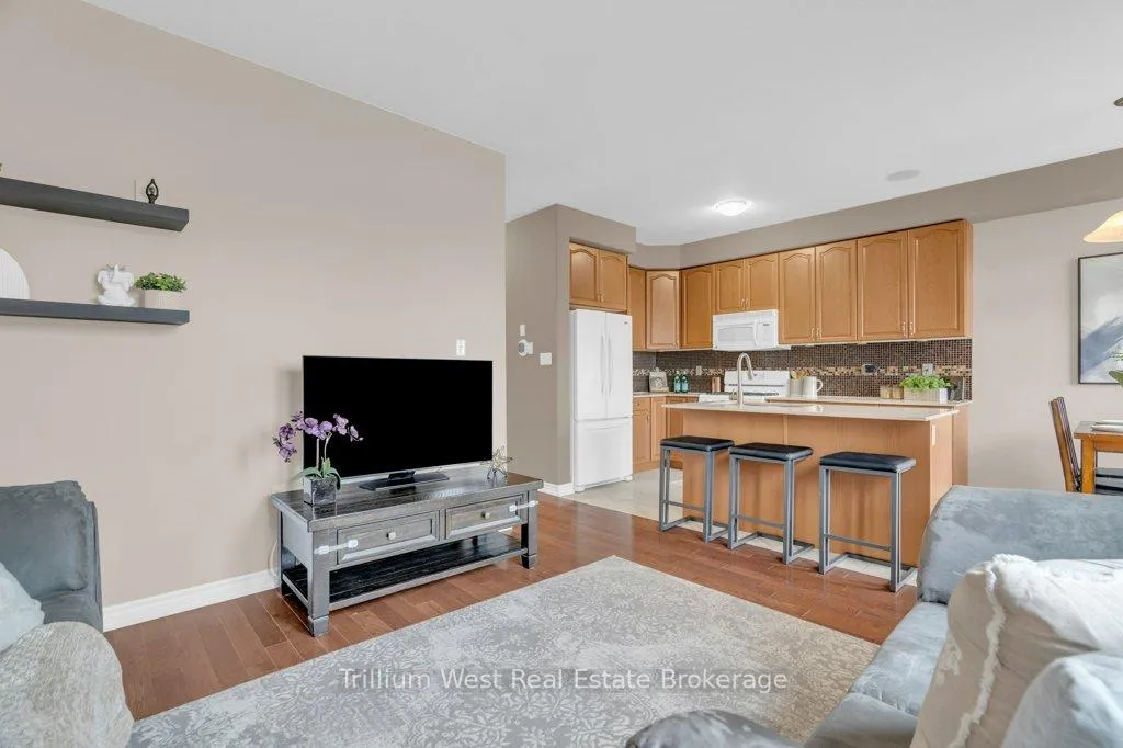 Photo 27 of 247 Norwich Road, Woolwich, Breslau — HOMEH