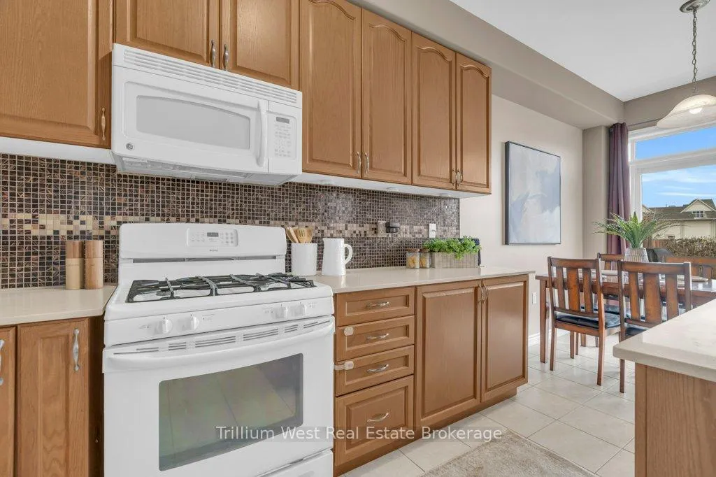 Photo 31 of 247 Norwich Road, Woolwich, Breslau — HOMEH
