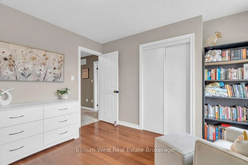 Photo 37 of 247 Norwich Road, Woolwich, Breslau — HOMEH