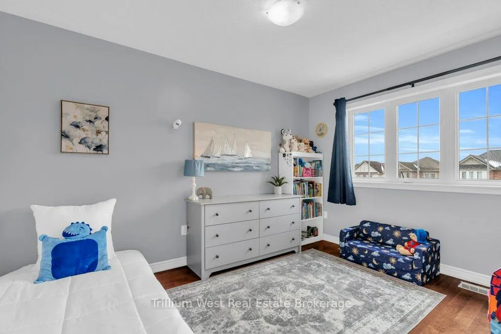 Photo 38 of 247 Norwich Road, Woolwich, Breslau — HOMEH