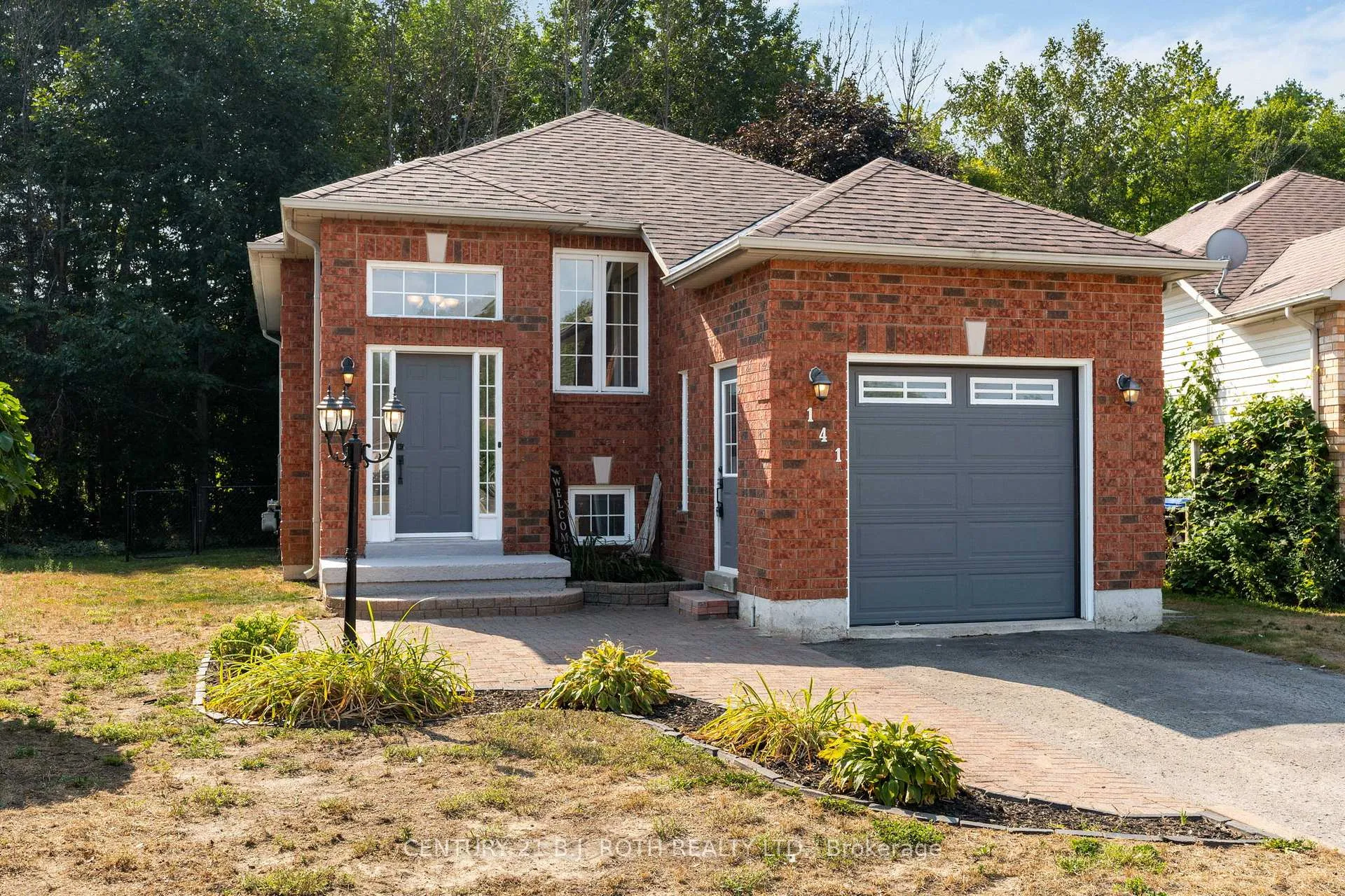 Photo 1 of 141 Dyer Drive, Wasaga Beach — HOMEH