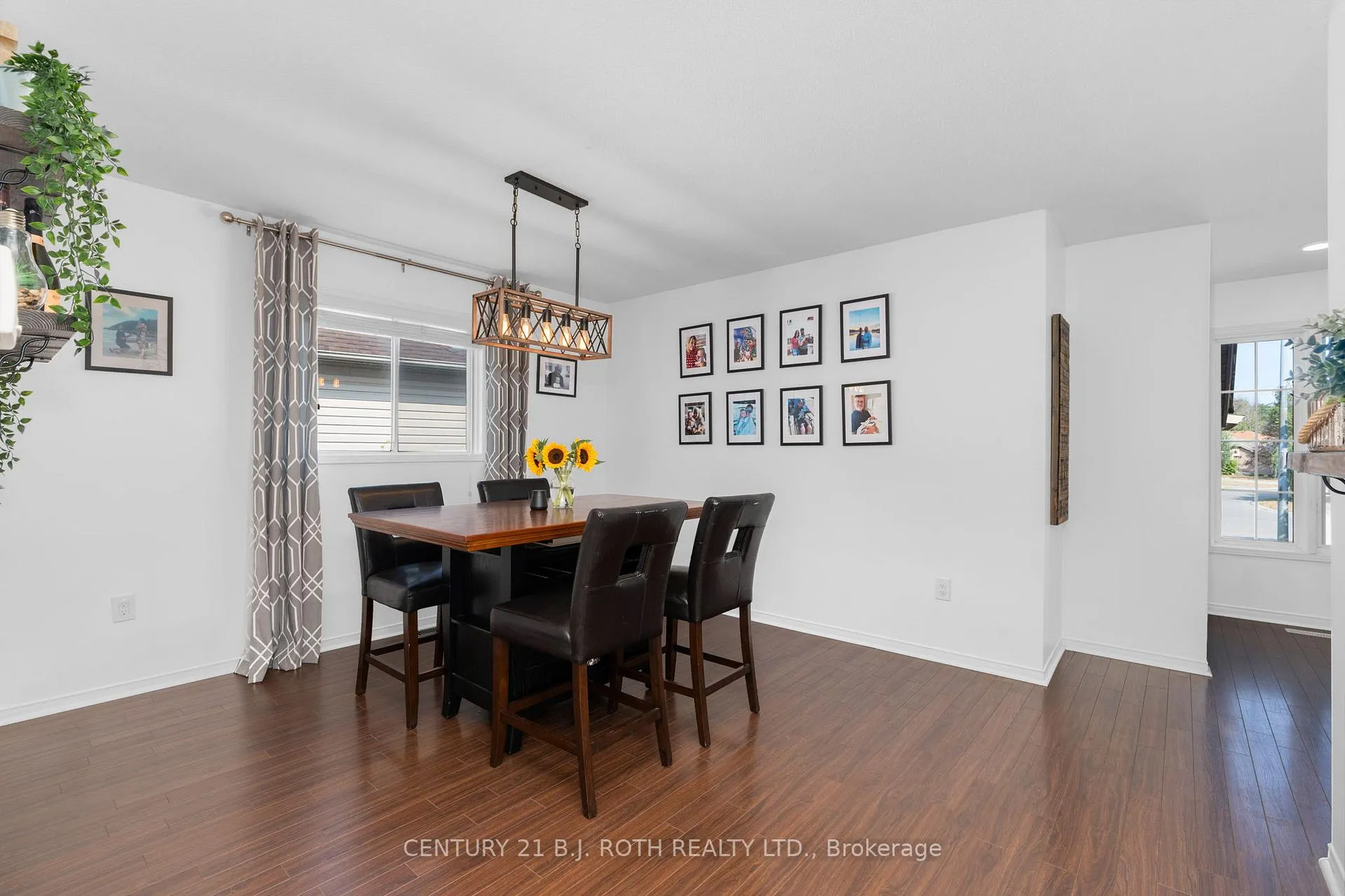 Photo 5 of 141 Dyer Drive, Wasaga Beach — HOMEH