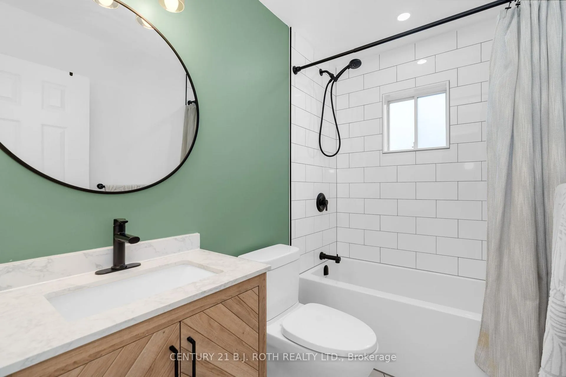 Photo 11 of 141 Dyer Drive, Wasaga Beach — HOMEH
