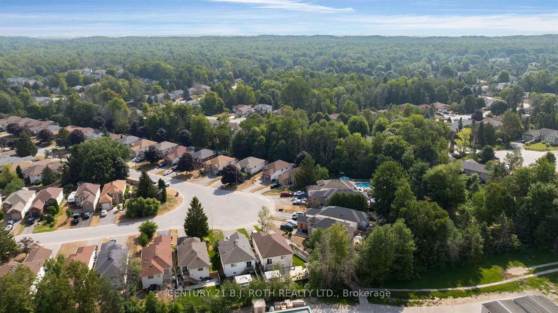 Photo 26 of 141 Dyer Drive, Wasaga Beach — HOMEH