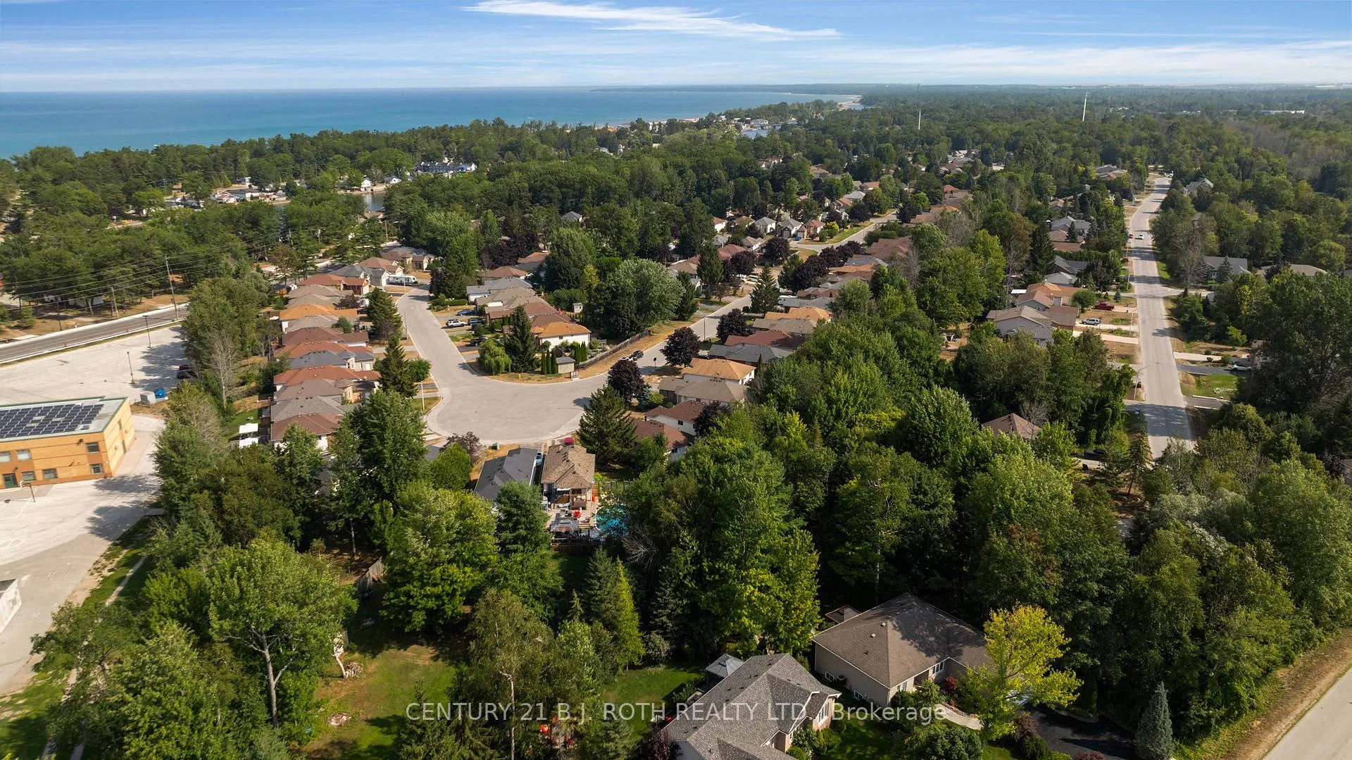 Photo 27 of 141 Dyer Drive, Wasaga Beach — HOMEH