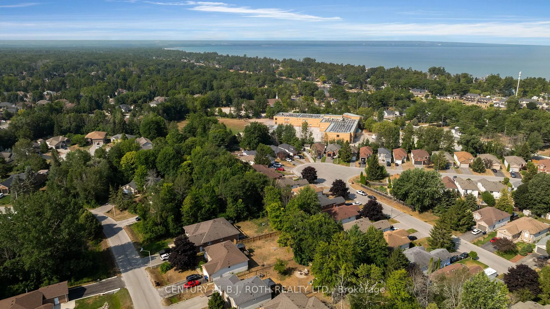 Photo 29 of 141 Dyer Drive, Wasaga Beach — HOMEH