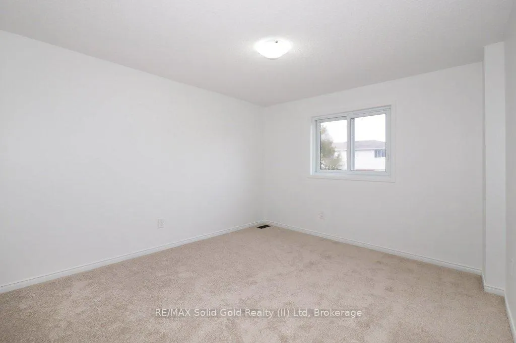 Photo 25 of 110 Bankside Drive, Kitchener — HOMEH