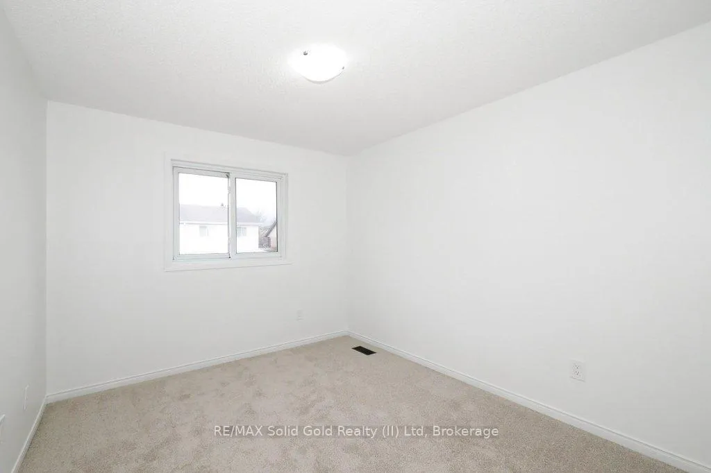 Photo 27 of 110 Bankside Drive, Kitchener — HOMEH