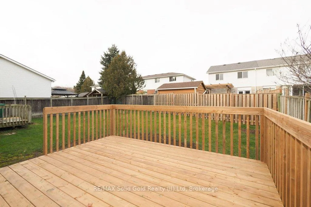 Photo 38 of 110 Bankside Drive, Kitchener — HOMEH