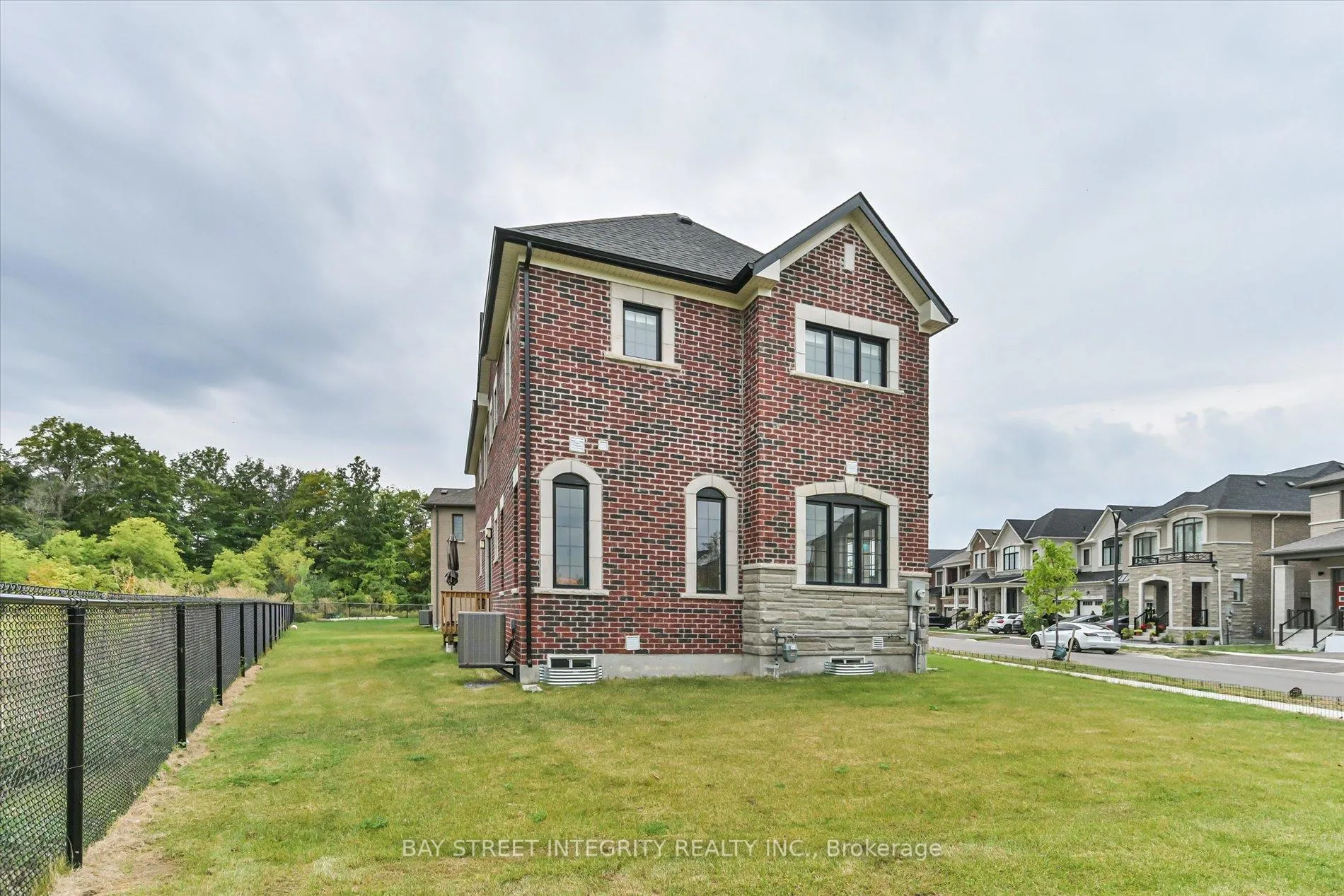 Photo 37 of 1553 Honey Locust Place, Pickering, Rural Pickering — HOMEH