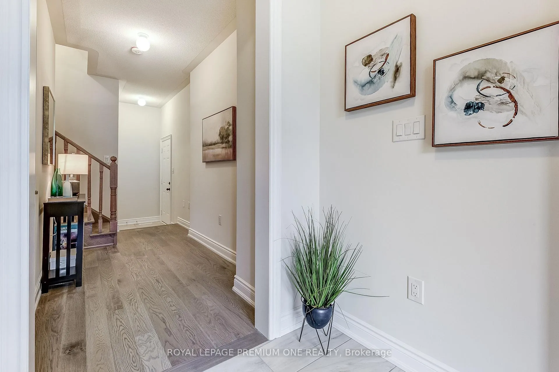 Photo 9 of 67 Tennant Circle, Vaughan, Vellore Village — HOMEH