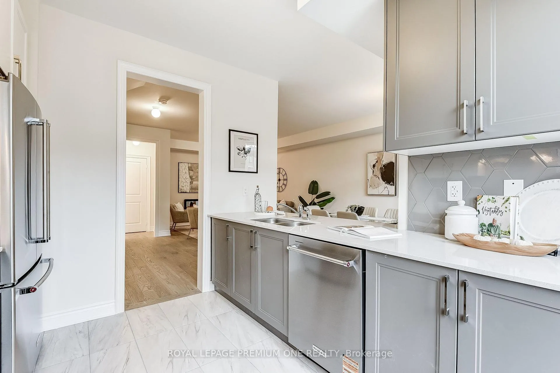 Photo 23 of 67 Tennant Circle, Vaughan, Vellore Village — HOMEH