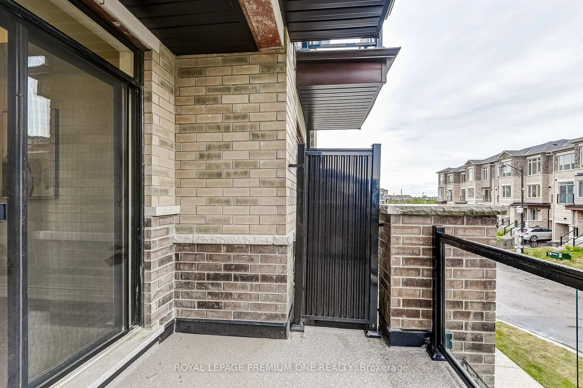 Photo 28 of 67 Tennant Circle, Vaughan, Vellore Village — HOMEH