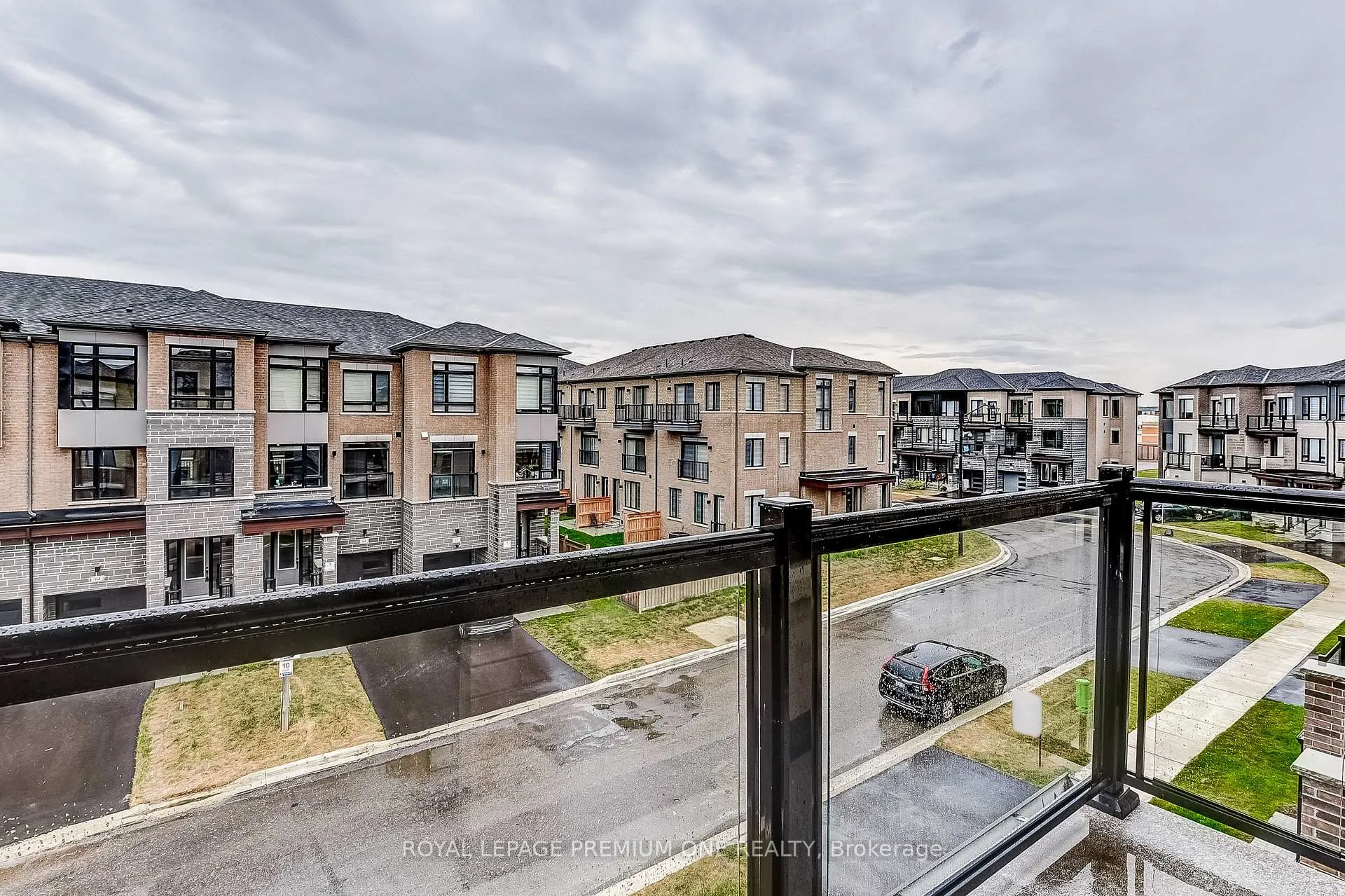 Photo 43 of 67 Tennant Circle, Vaughan, Vellore Village — HOMEH