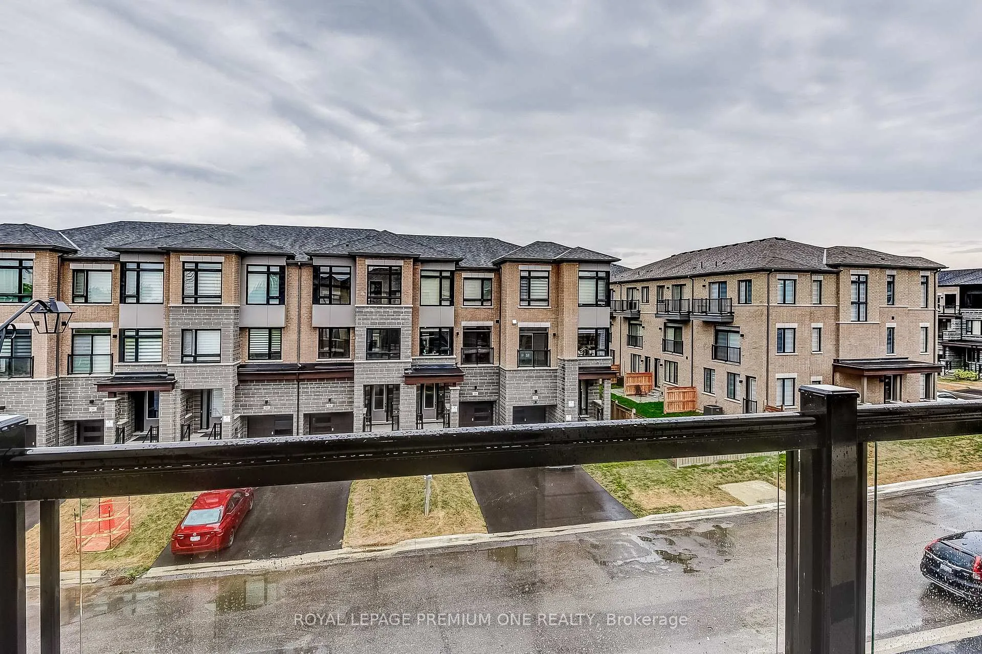 Photo 44 of 67 Tennant Circle, Vaughan, Vellore Village — HOMEH
