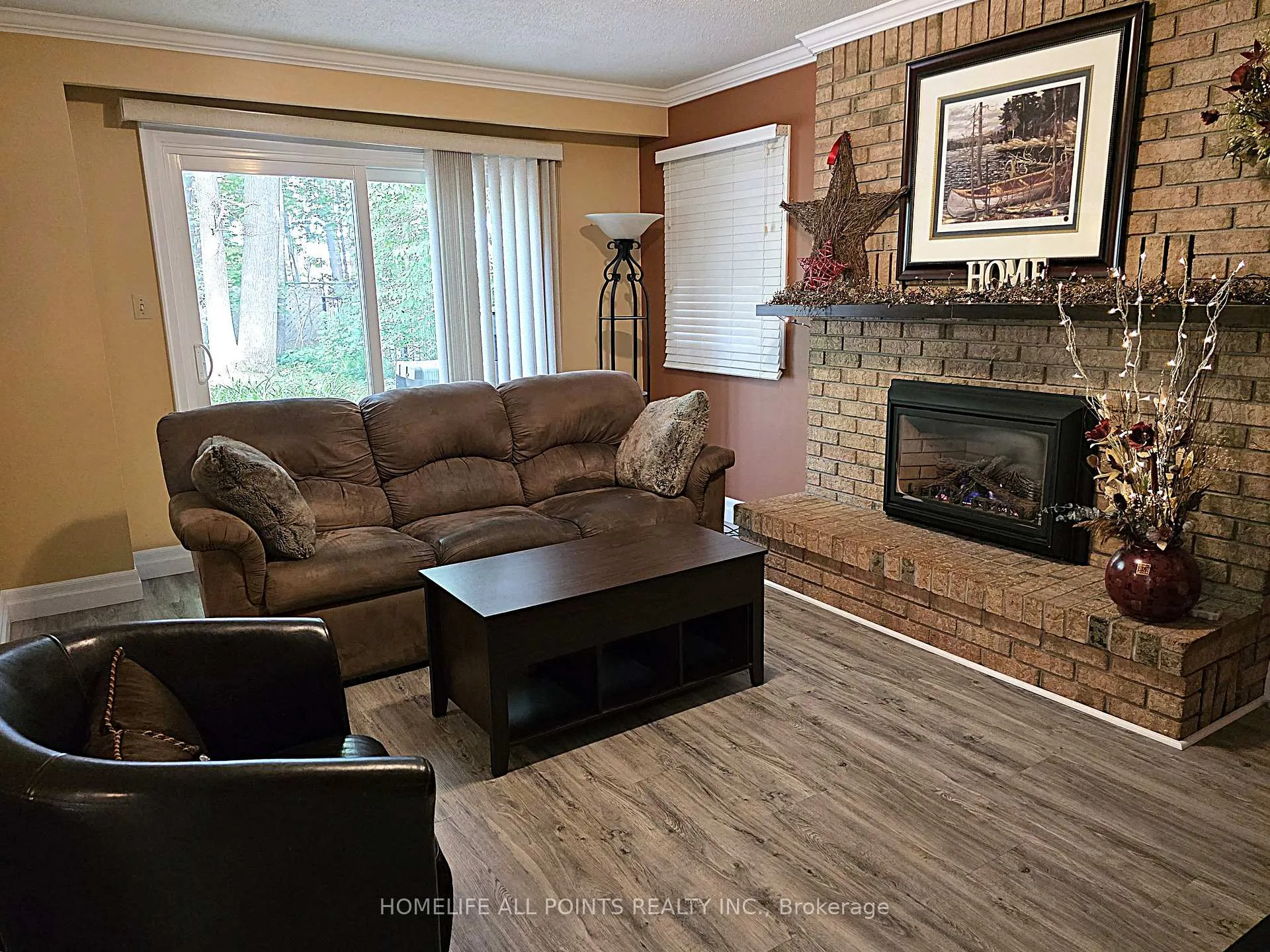 Photo 13 of 188 Browning Trail, Barrie, Letitia Heights — HOMEH