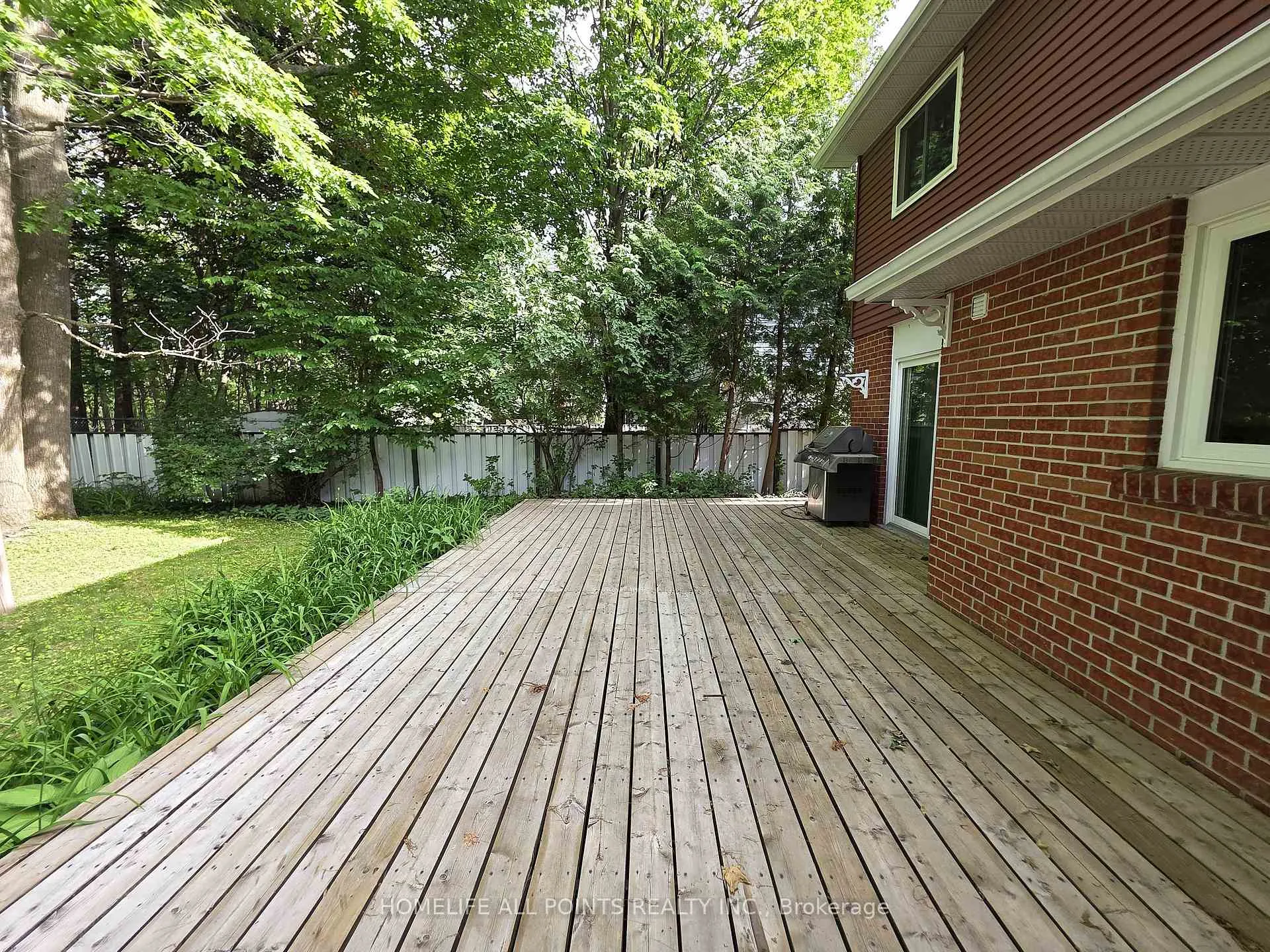 Photo 16 of 188 Browning Trail, Barrie, Letitia Heights — HOMEH