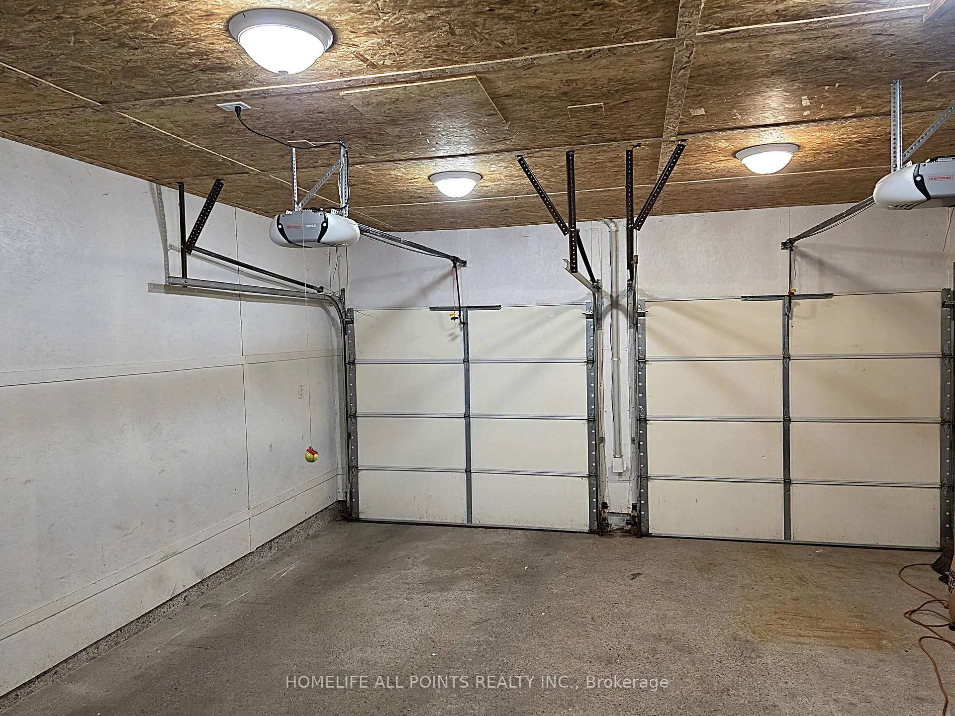 Photo 19 of 188 Browning Trail, Barrie, Letitia Heights — HOMEH
