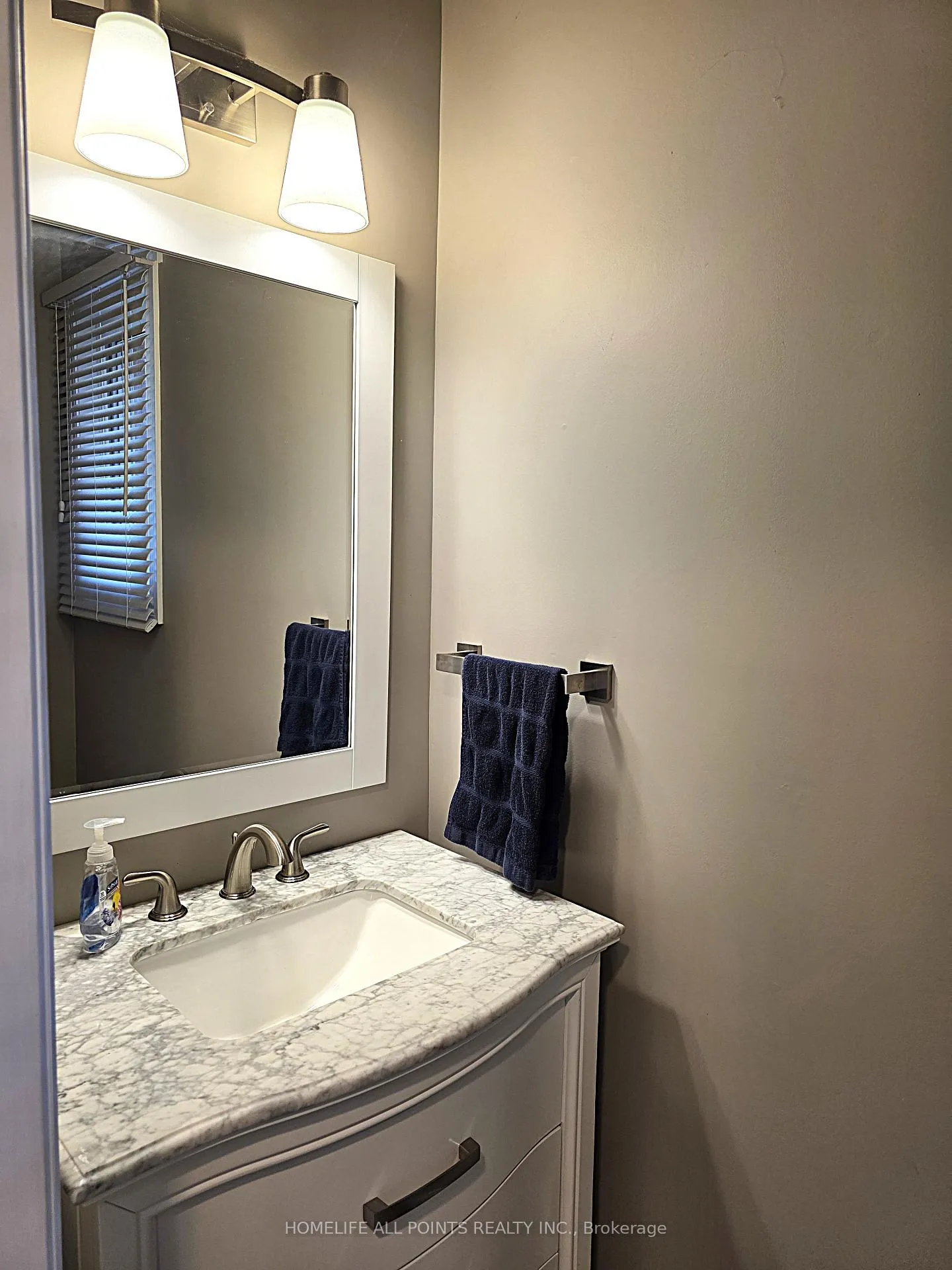 Photo 20 of 188 Browning Trail, Barrie, Letitia Heights — HOMEH