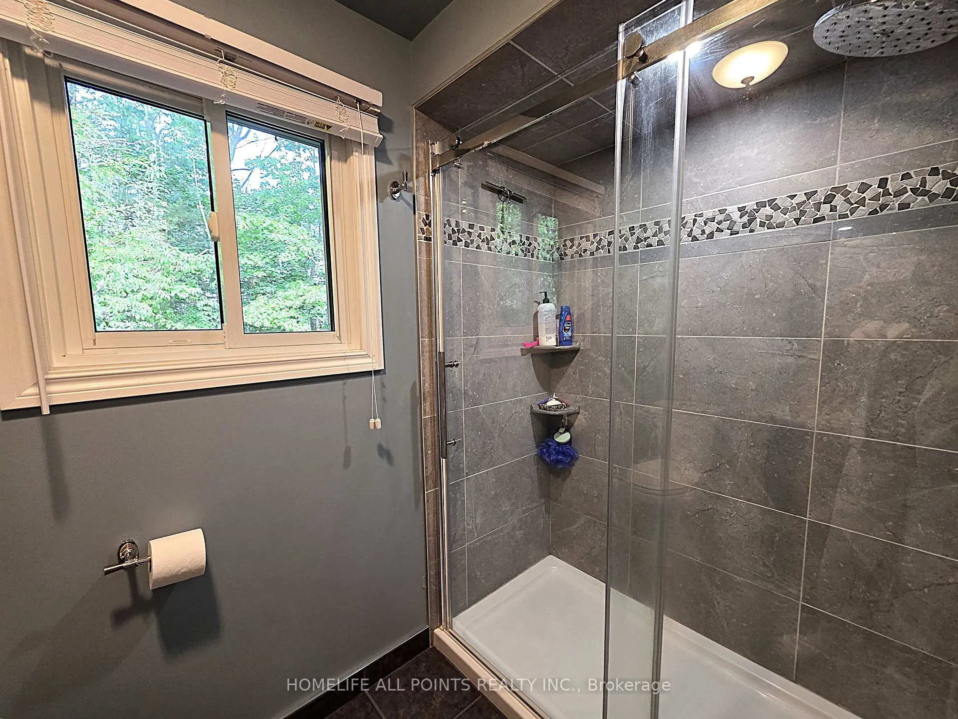 Photo 28 of 188 Browning Trail, Barrie, Letitia Heights — HOMEH