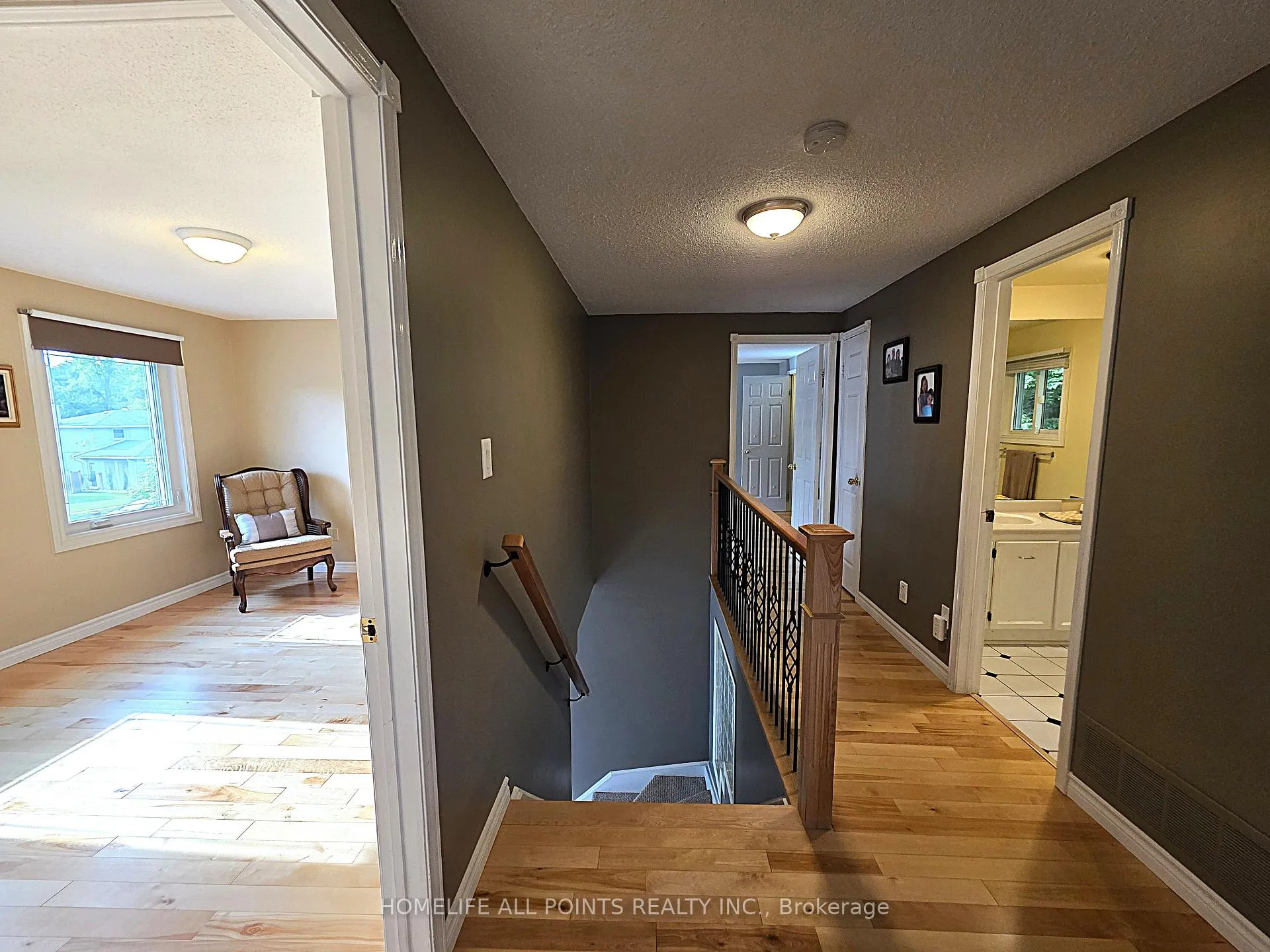 Photo 36 of 188 Browning Trail, Barrie, Letitia Heights — HOMEH