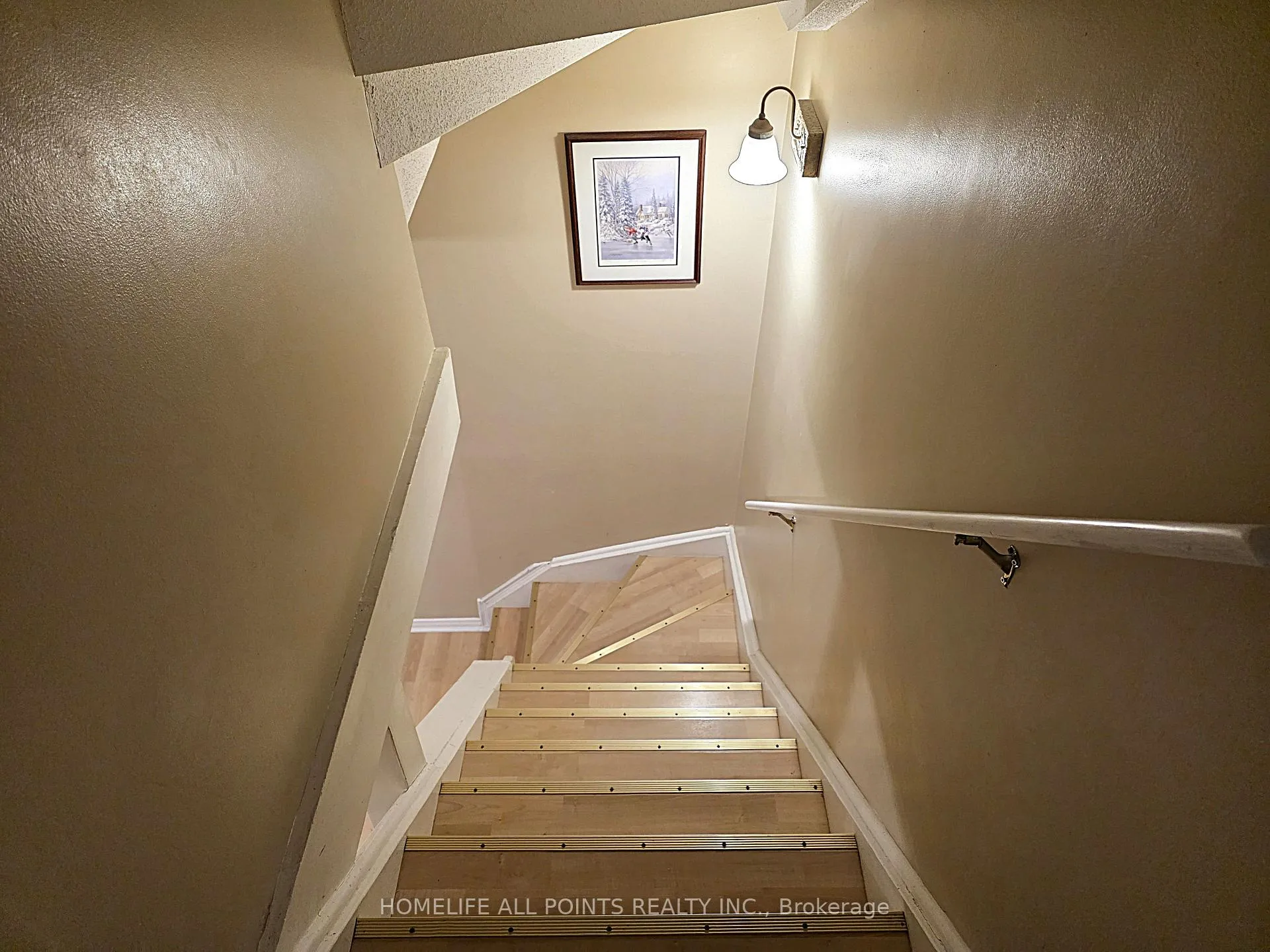 Photo 37 of 188 Browning Trail, Barrie, Letitia Heights — HOMEH