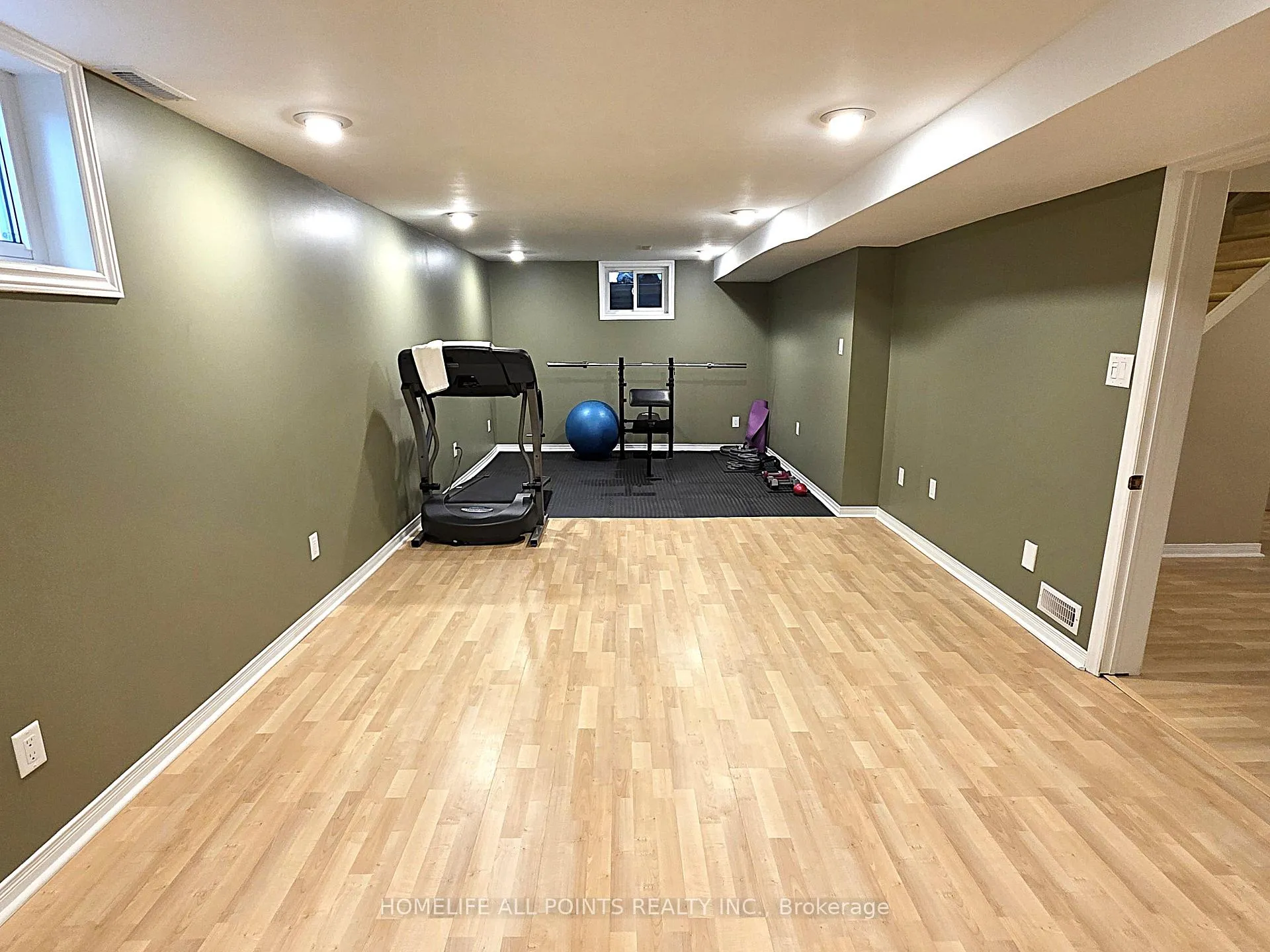 Photo 40 of 188 Browning Trail, Barrie, Letitia Heights — HOMEH