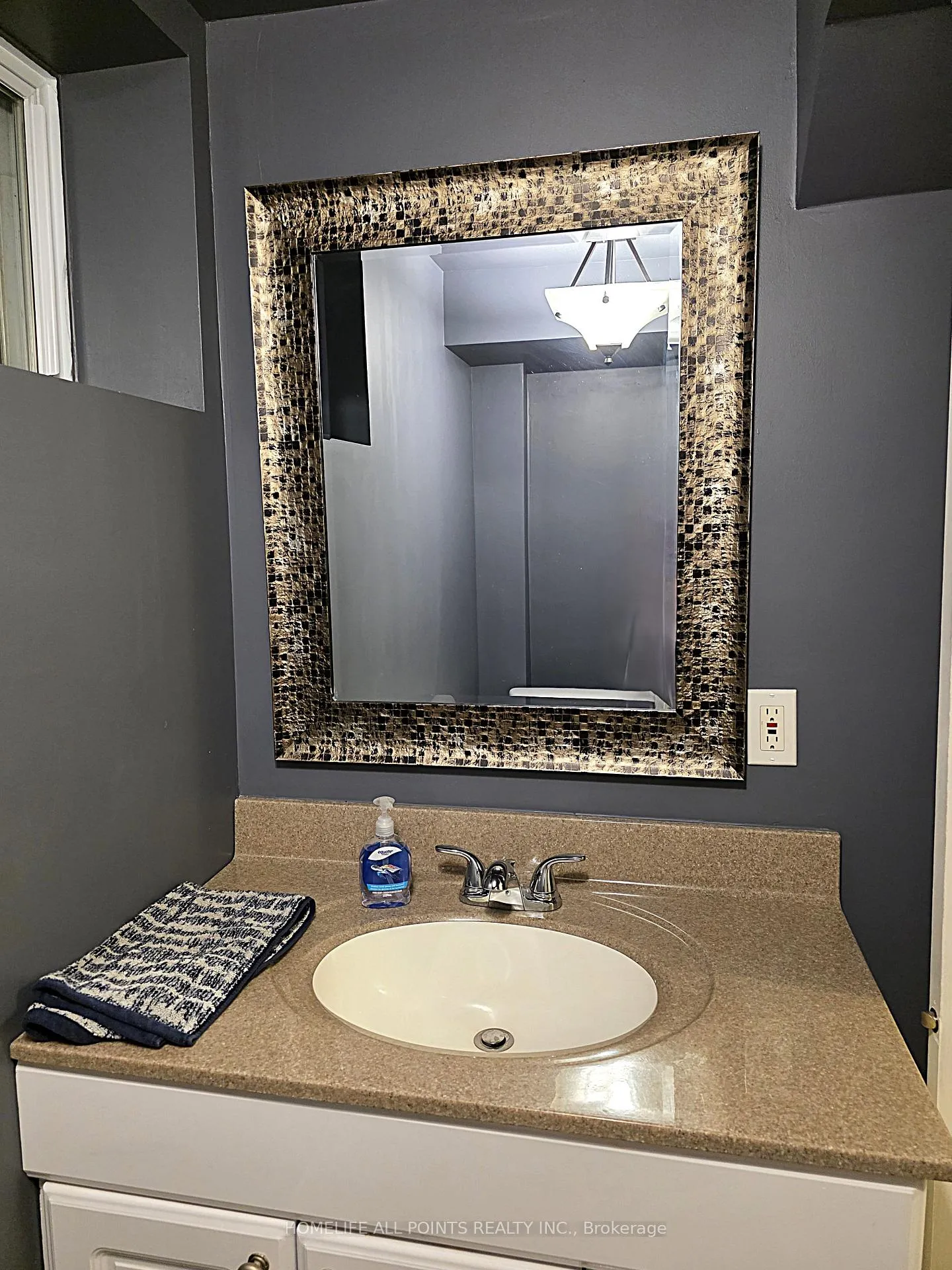 Photo 44 of 188 Browning Trail, Barrie, Letitia Heights — HOMEH
