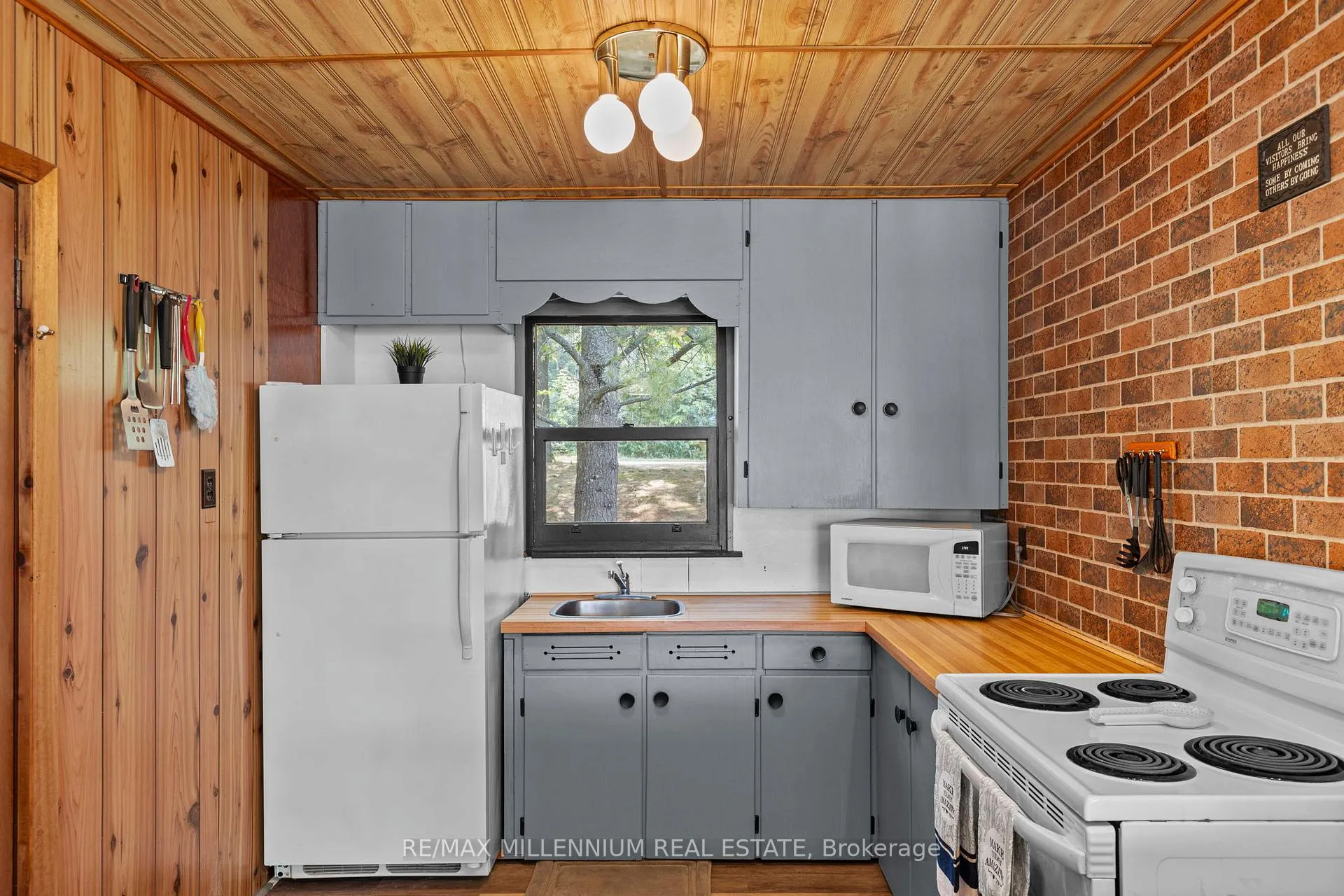 Photo 20 of 82 Beach Road, Tiny, Rural Tiny — HOMEH