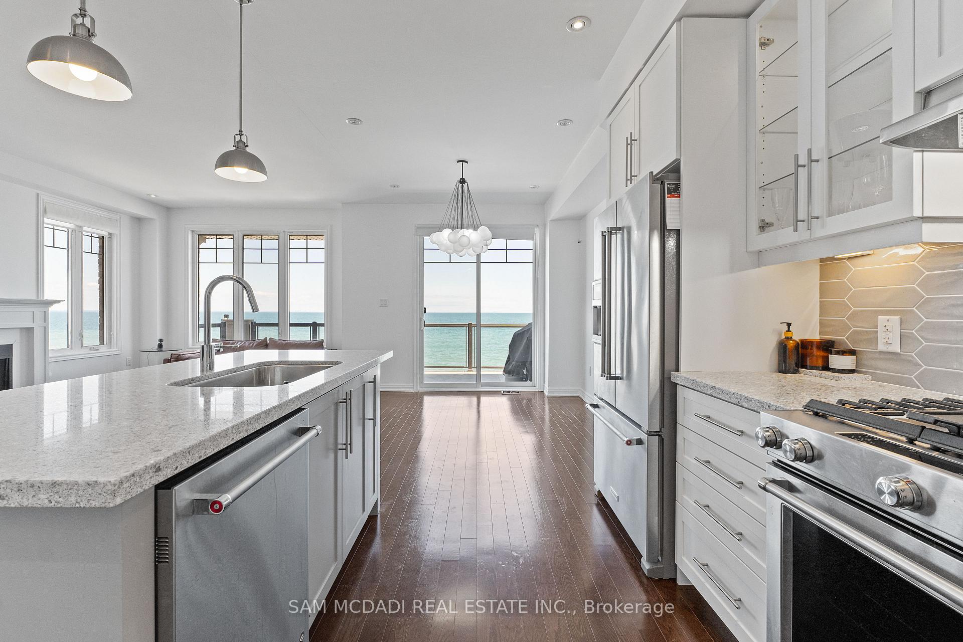 Photo 10 of 2 Pierre Trudeau Lane S, Grimsby, Grimsby Beach — HOMEH