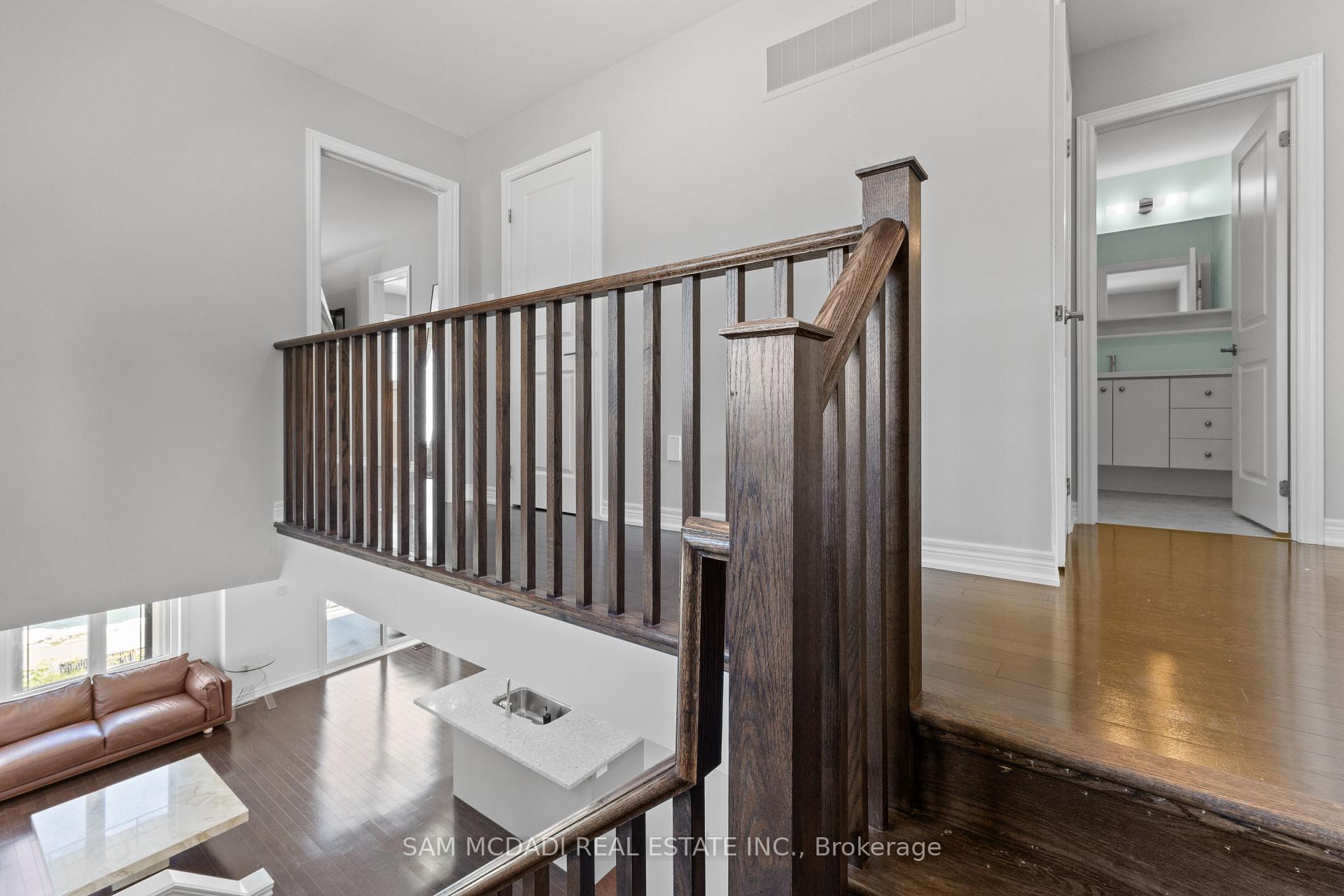 Photo 14 of 2 Pierre Trudeau Lane S, Grimsby, Grimsby Beach — HOMEH