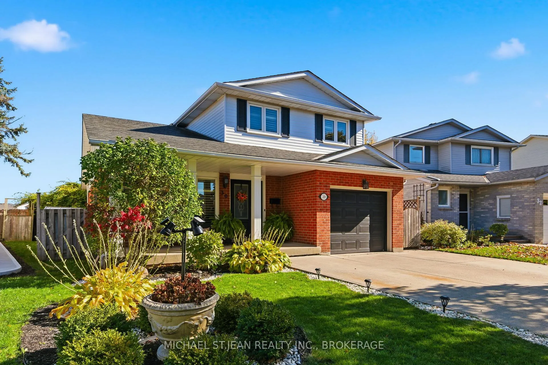 Photo 2 of 30 Capri Street, Thorold, Confederation Heights — HOMEH