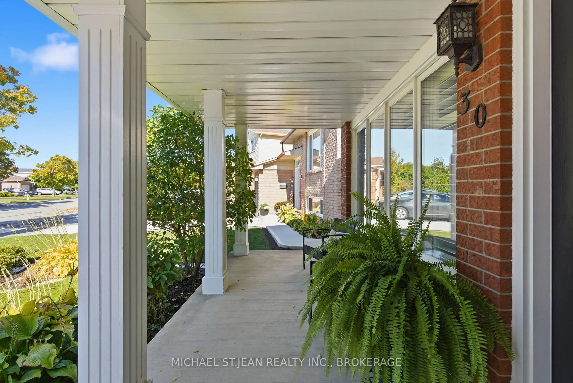 Photo 3 of 30 Capri Street, Thorold, Confederation Heights — HOMEH