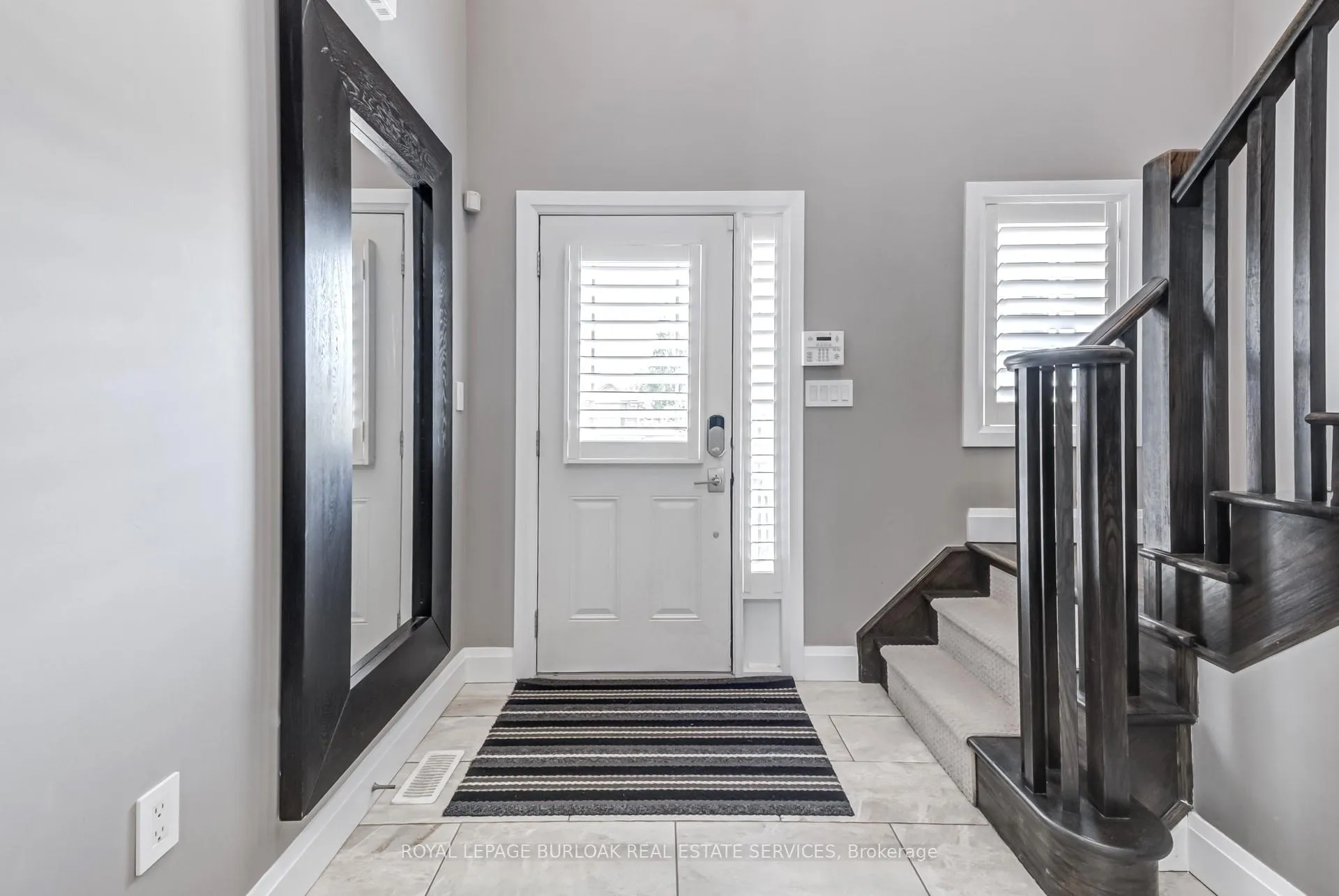 Photo 3 of 4401 Dennis Avenue, Lincoln, Beamsville — HOMEH