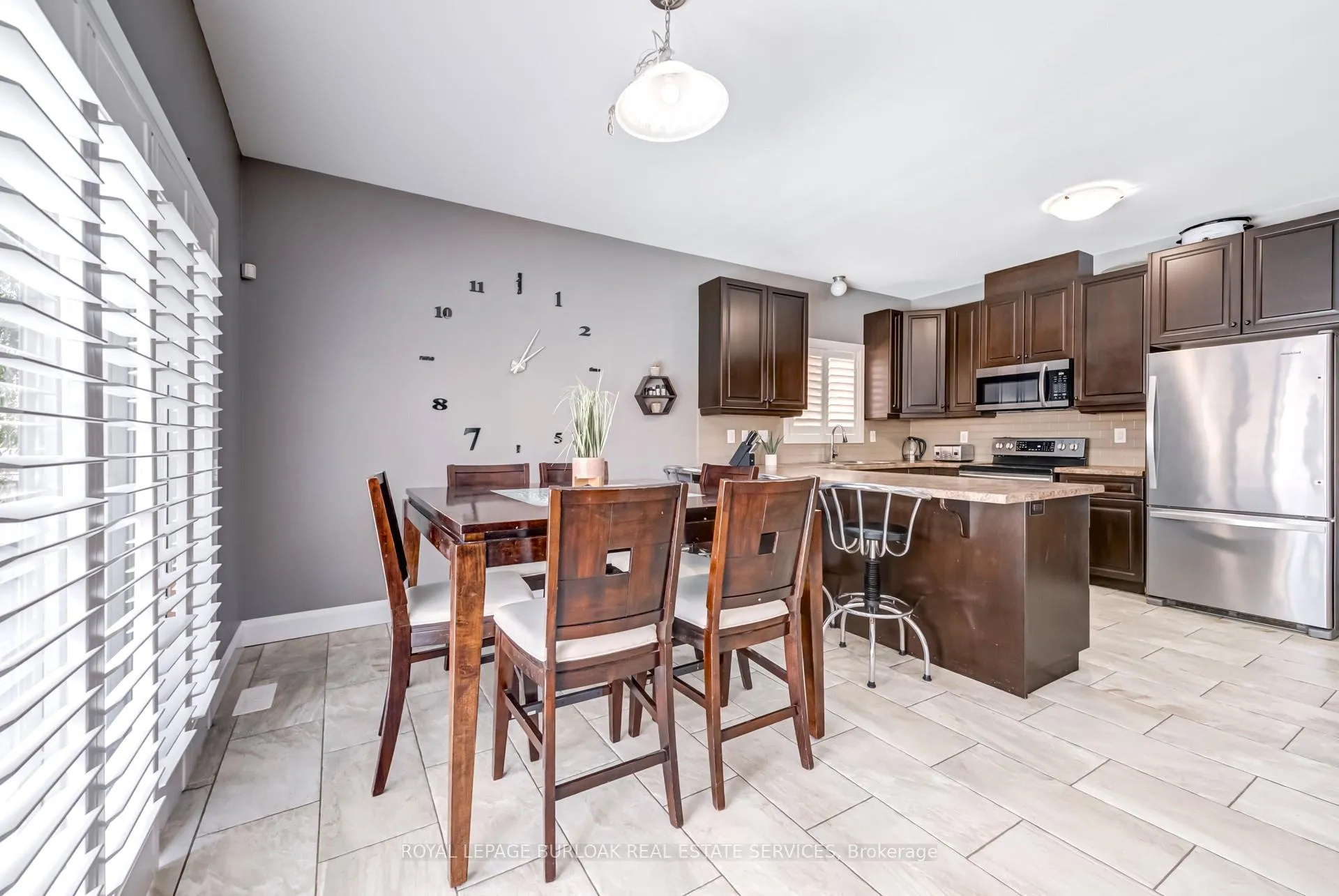 Photo 7 of 4401 Dennis Avenue, Lincoln, Beamsville — HOMEH