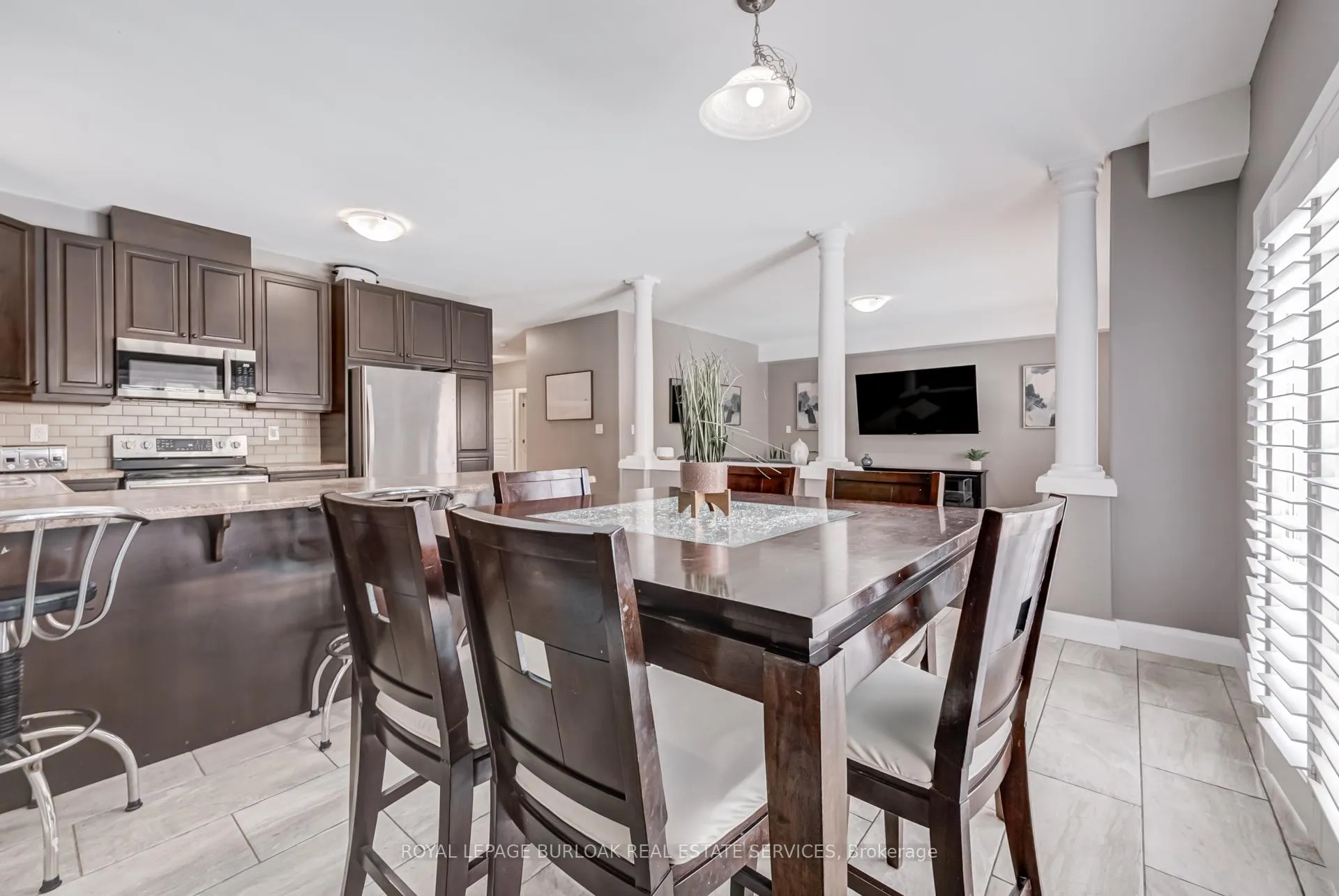 Photo 8 of 4401 Dennis Avenue, Lincoln, Beamsville — HOMEH