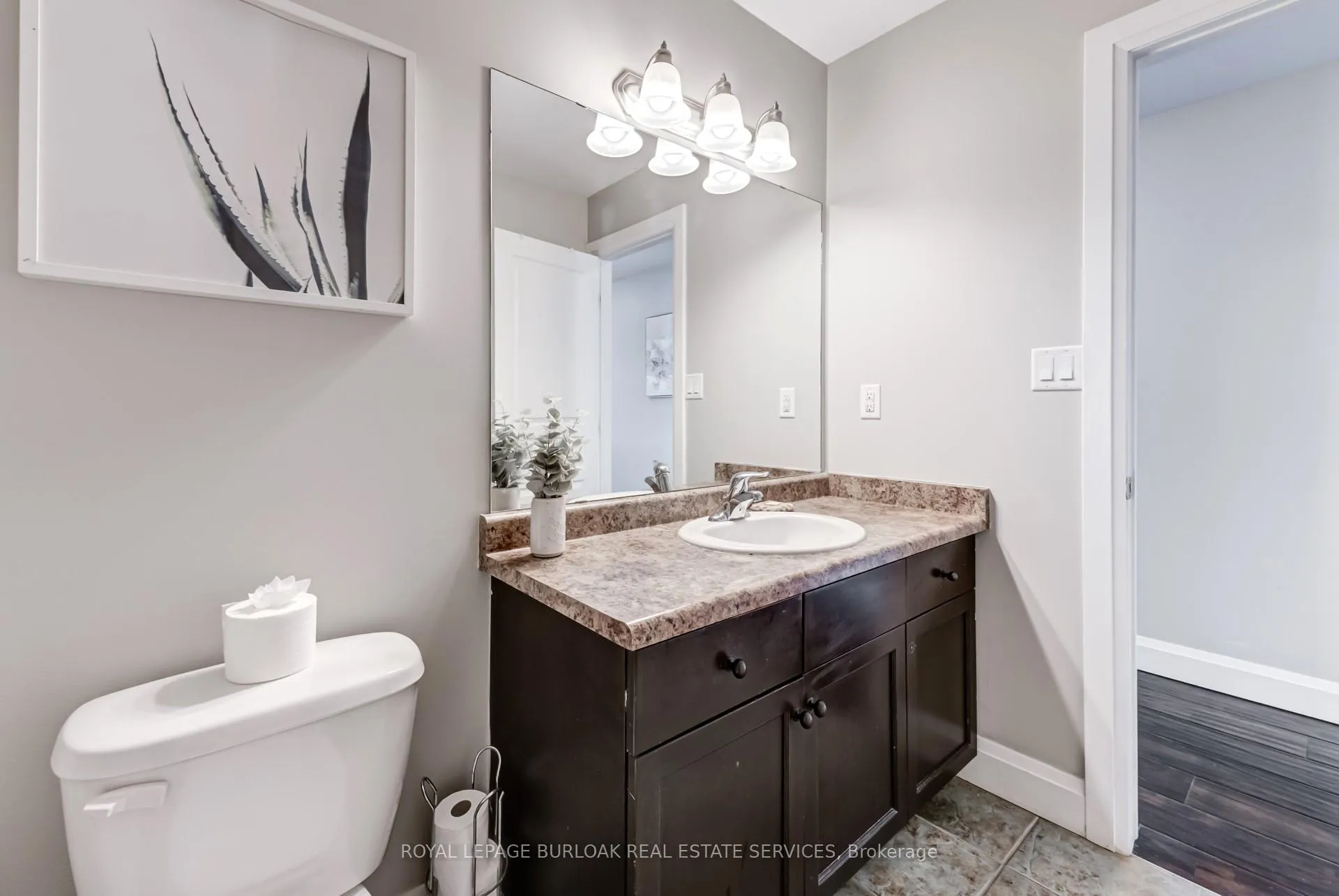 Photo 23 of 4401 Dennis Avenue, Lincoln, Beamsville — HOMEH