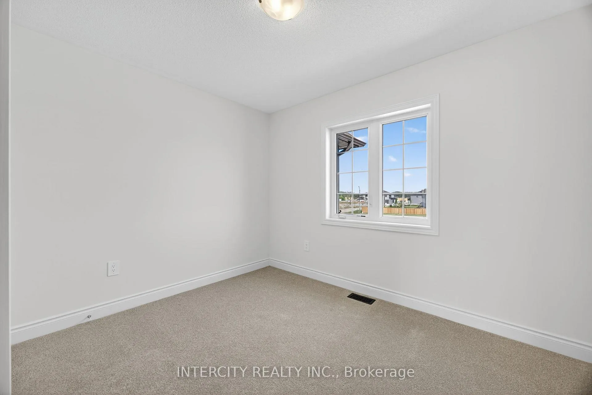 Photo 22 of 19 Avalon Drive, Wasaga Beach — HOMEH