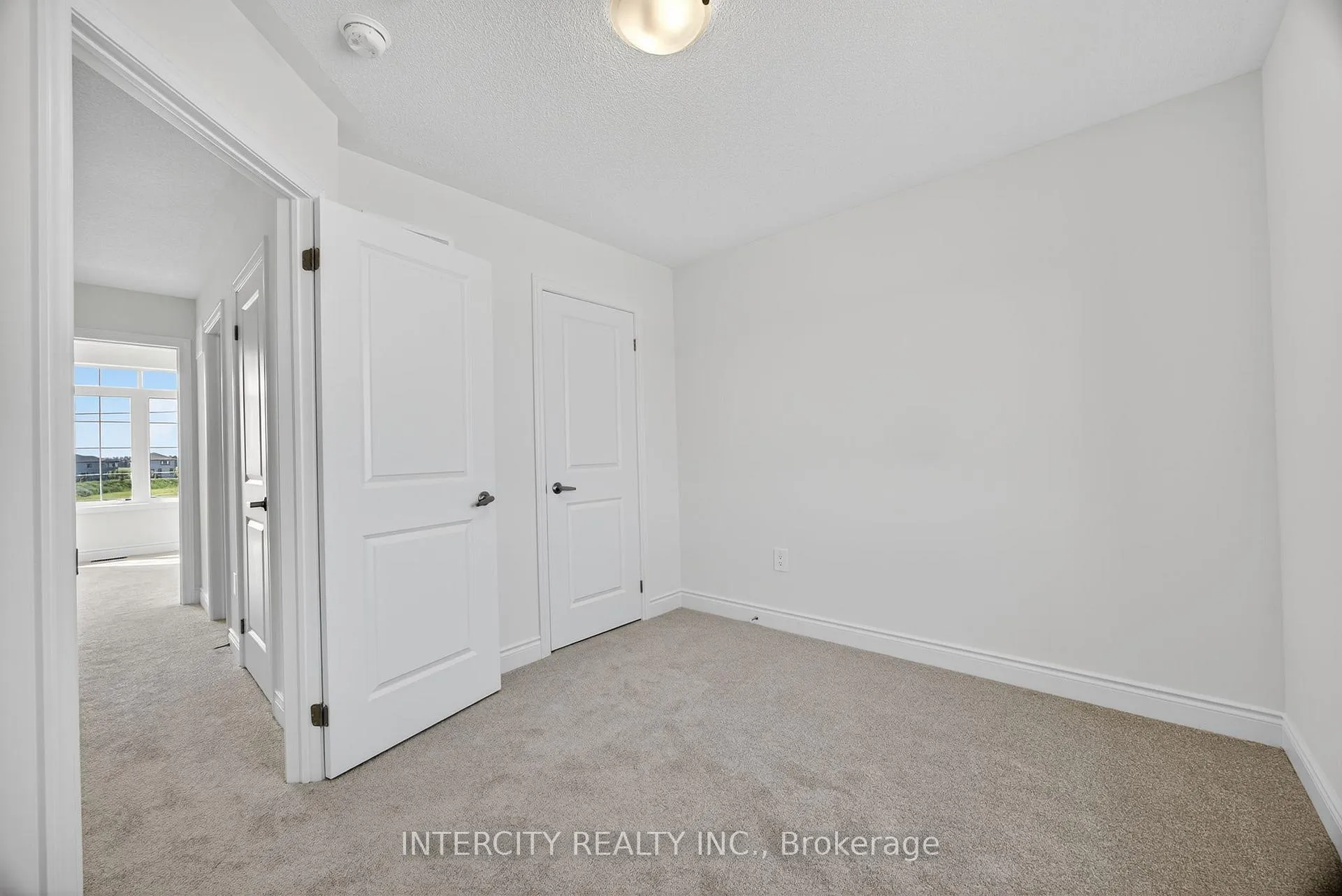Photo 23 of 19 Avalon Drive, Wasaga Beach — HOMEH