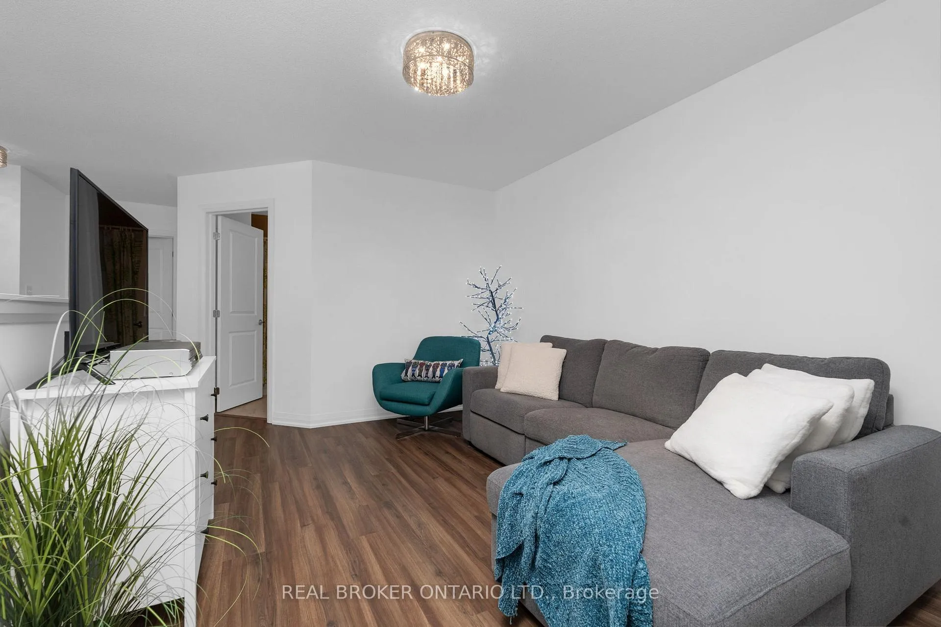Photo 20 of 60 Mabern Street, Barrie, Holly — HOMEH